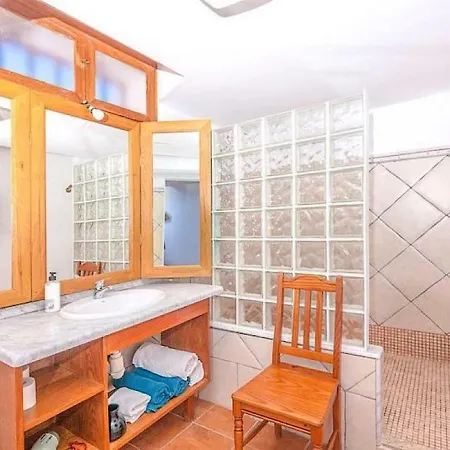 Casa Isabella With Sat-tv, Wifi And Barbecue In