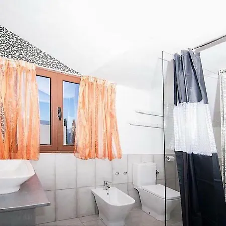 בית נופש Casa Isabella With Sat-tv, Wifi And Barbecue In *